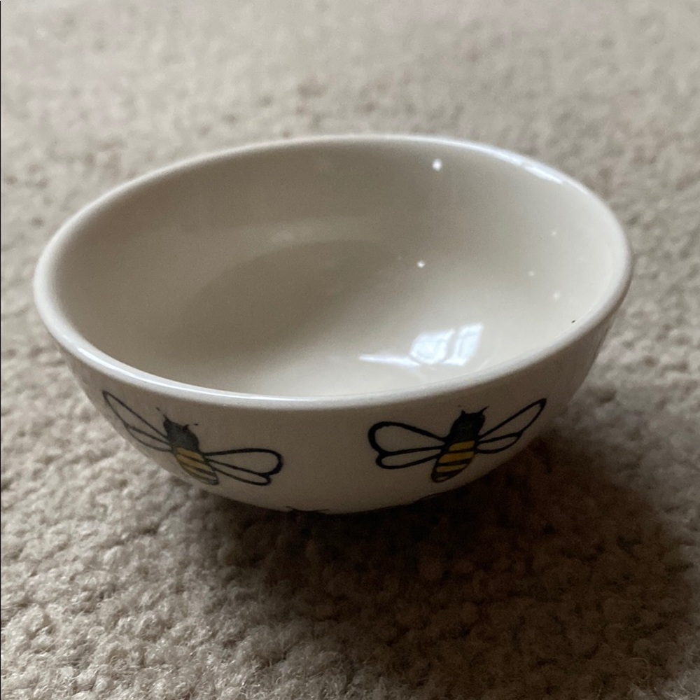 Bee Design Tag Ceramic Bowl